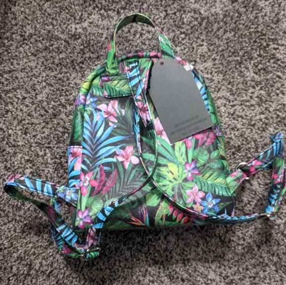 NWT Backpack Purse - Picture 4 of 6